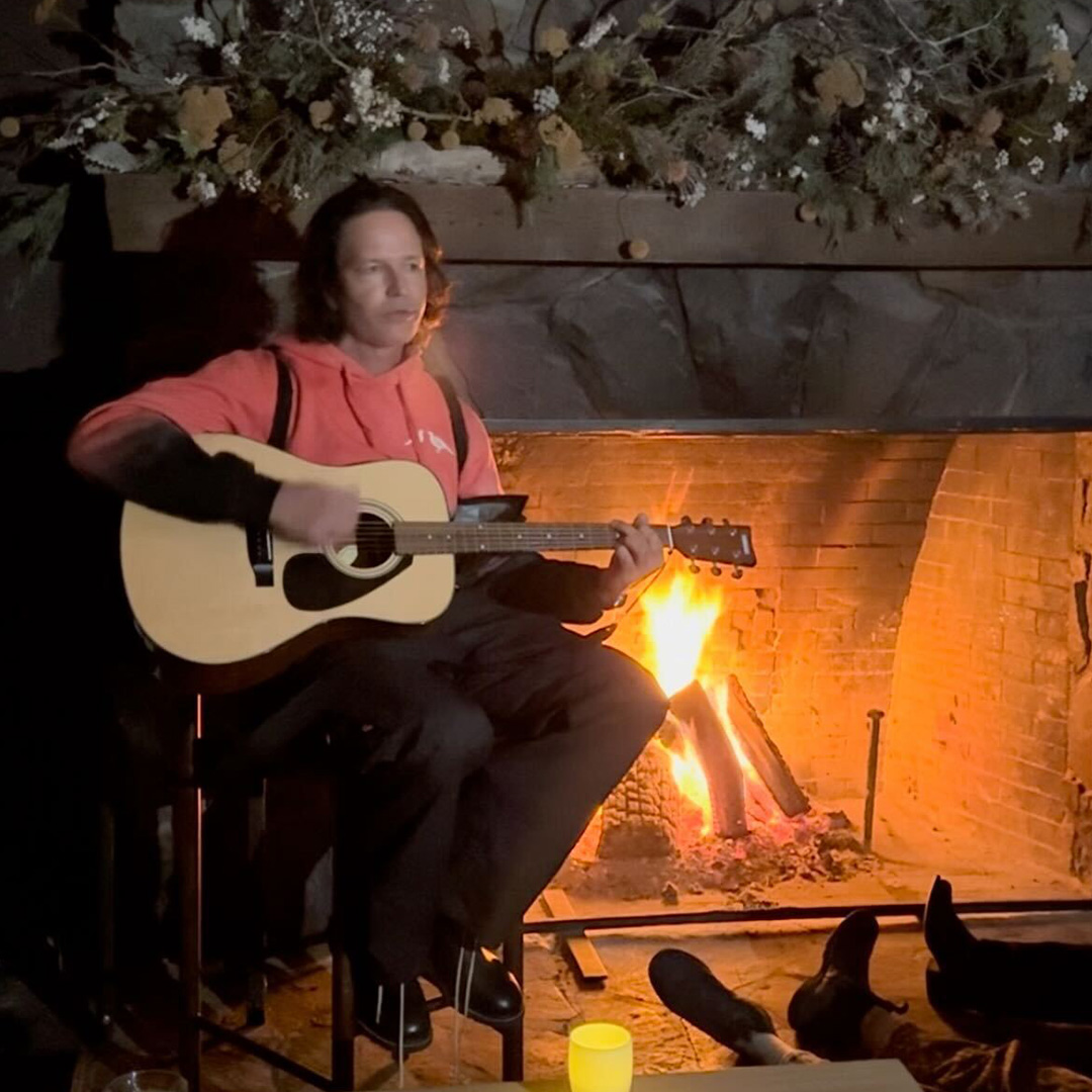 Stephan Jenkins, lead singer of Third Eye Blind, performing a song in the Village Lodge at Sugar Bowl.